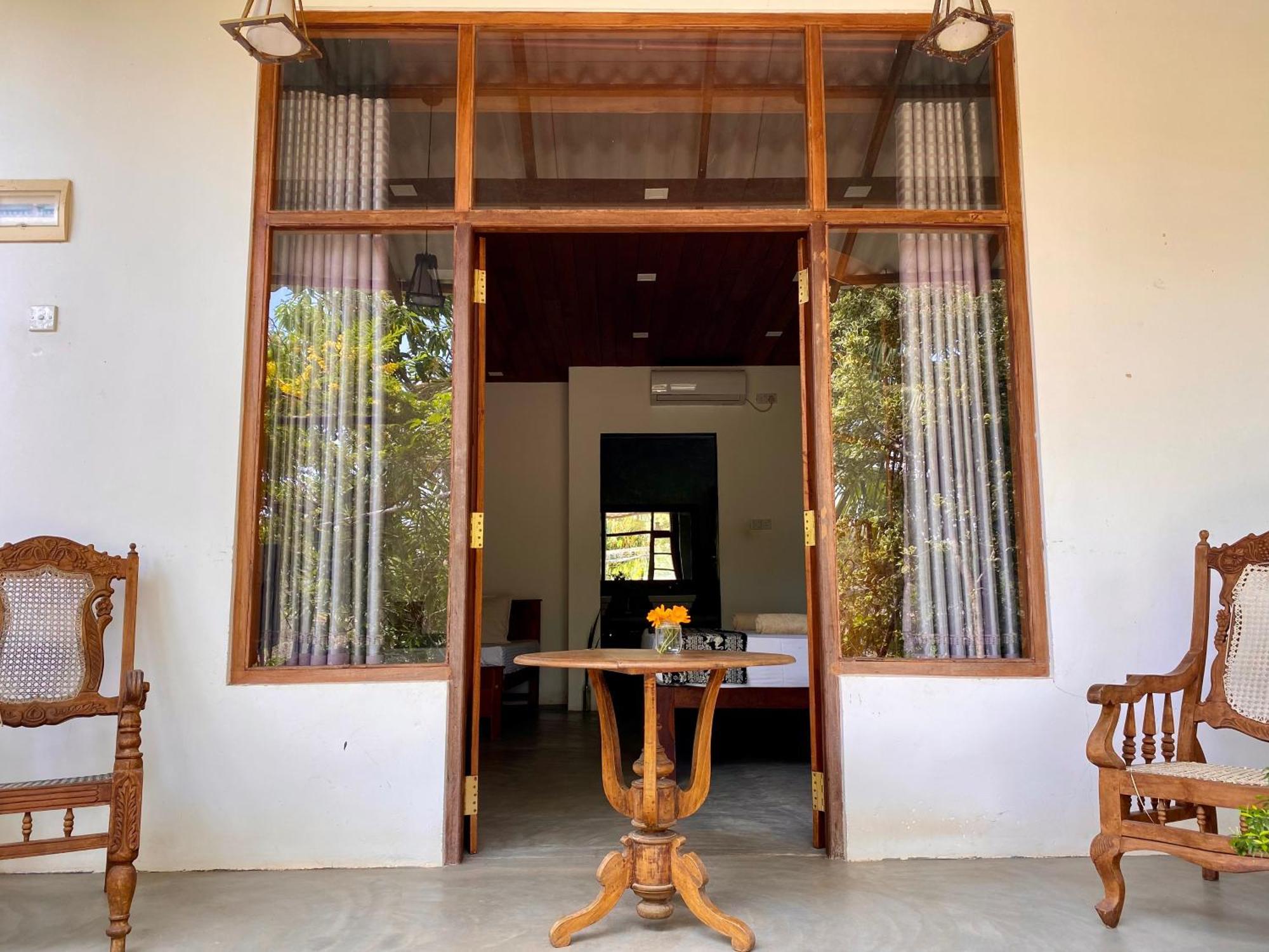 The Dale Mirissa Hotel Exterior photo